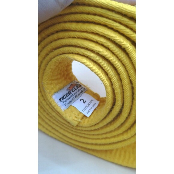 Tiger Claw Cotton Martial Arts Uniform Ranking Belt Yellow Size 2 - Picture 2 of 3